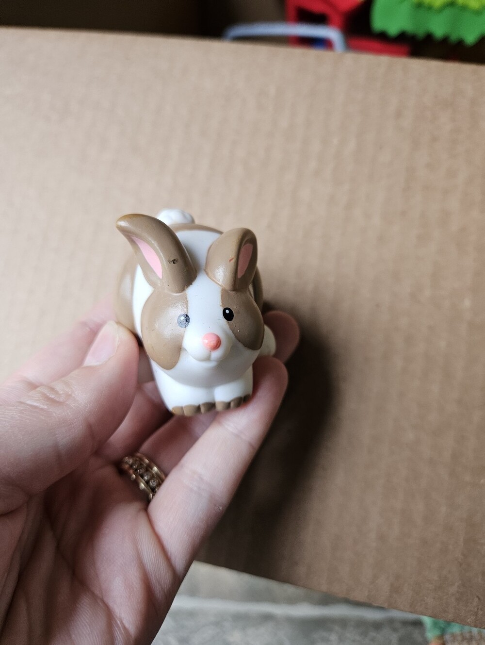 2001 Fisher-Price Little People Brown And White Rabbit HTF